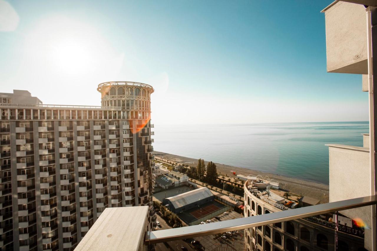 Panorama Premium Apartments Batumi Bagian luar foto