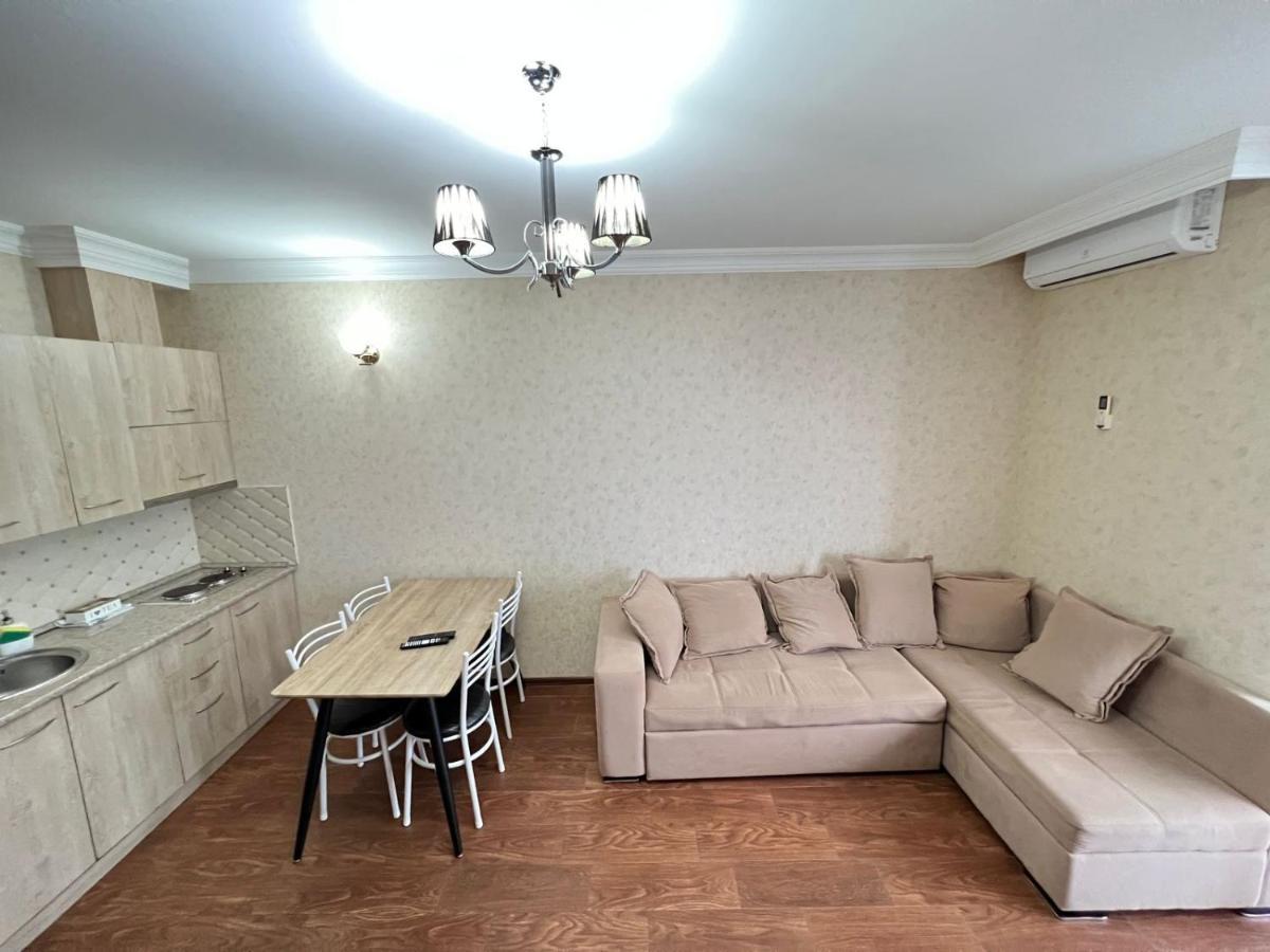 Panorama Premium Apartments Batumi Bagian luar foto