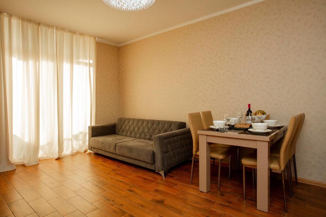 Panorama Premium Apartments Batumi Bagian luar foto